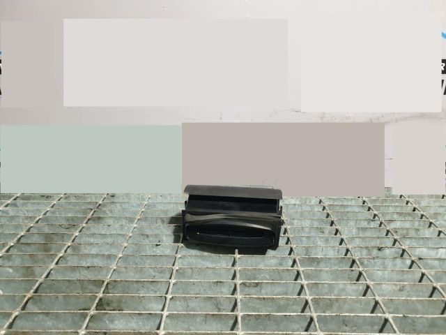 bontott LAND ROVER FREELANDER Középső Szellőző