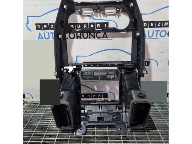 bontott LAND ROVER FREELANDER Középső Szellőző