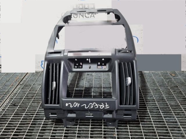 bontott LAND ROVER FREELANDER Középső Szellőző