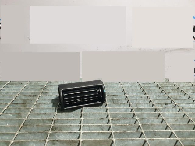 bontott LAND ROVER FREELANDER Középső Szellőző