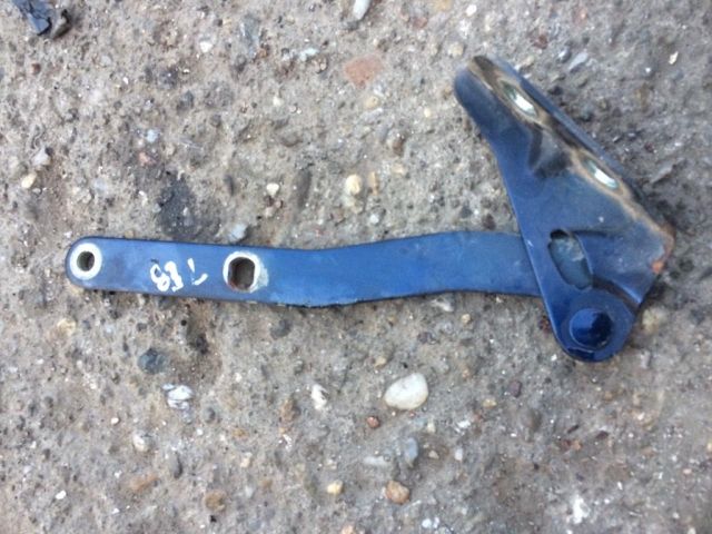 bontott LAND ROVER FREELANDER Motorháztető Bal Zsanér