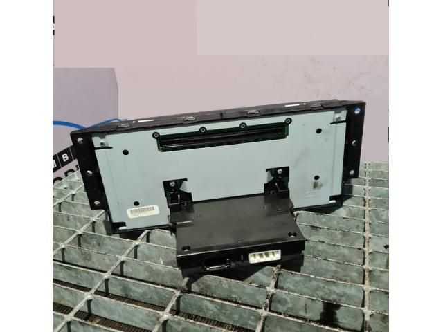 bontott LAND ROVER FREELANDER Rádió / CD