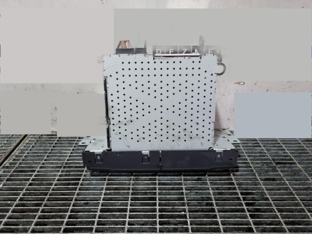 bontott LAND ROVER FREELANDER Rádió / CD