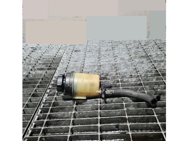 bontott LAND ROVER FREELANDER Szervóolaj Tartály