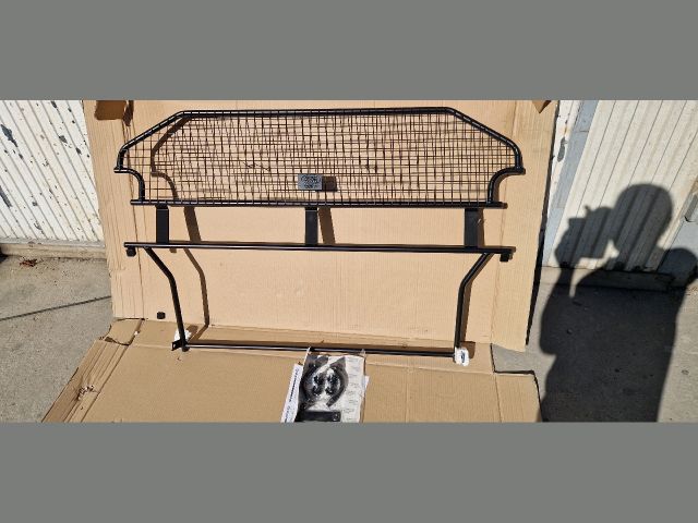 bontott LAND ROVER FREELANDER Térelválasztó