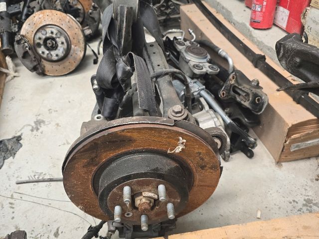 bontott LAND ROVER RANGE ROVER Hátsó Bölcső