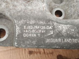 bontott LAND ROVER RANGE ROVER Motor Tartó Bak (Fém)