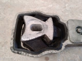 bontott LAND ROVER RANGE ROVER Motor Tartó Bak (Fém)