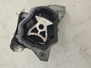 bontott LAND ROVER RANGE ROVER Motor Tartó Bak (Fém)