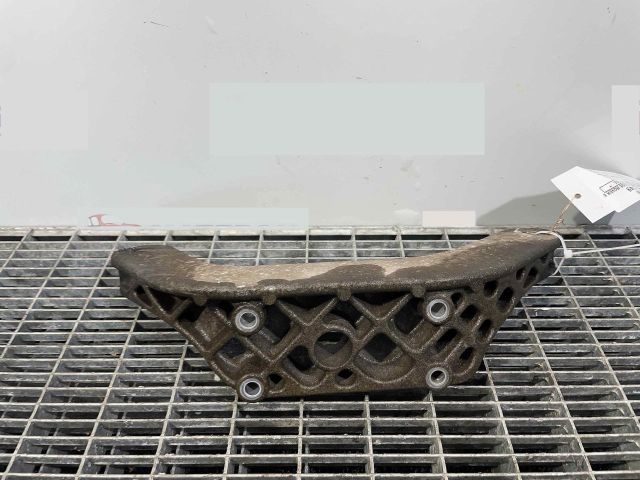 bontott LAND ROVER RANGE ROVER Differenciálmű Tartó Bak