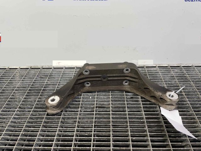 bontott LAND ROVER RANGE ROVER Differenciálmű Tartó Bak