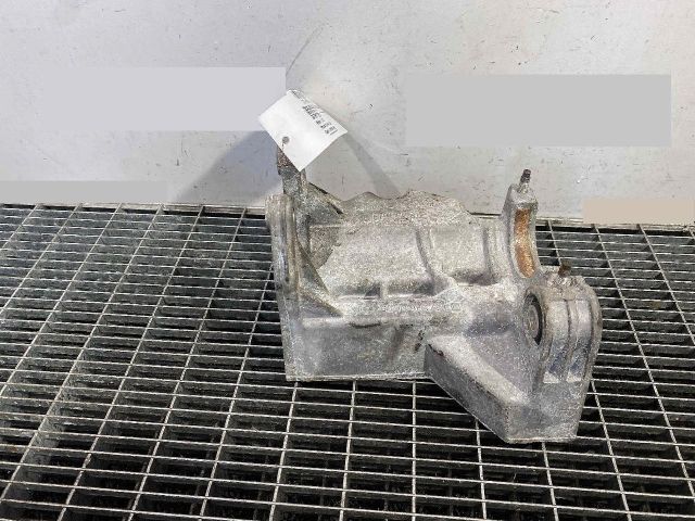 bontott LAND ROVER RANGE ROVER Motor Tartó Bak (Pozíciófüggetlen)