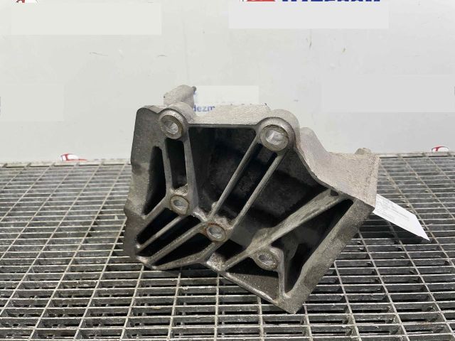 bontott LAND ROVER RANGE ROVER Motor Tartó Bak (Pozíciófüggetlen)