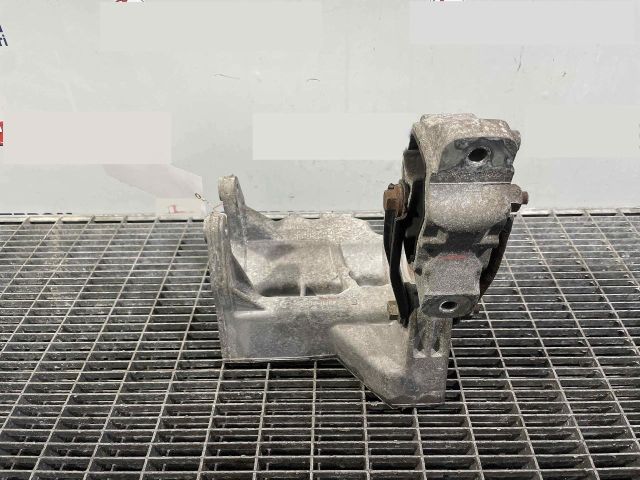 bontott LAND ROVER RANGE ROVER Motor Tartó Bak (Pozíciófüggetlen)