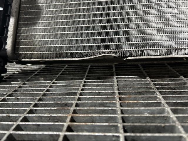 bontott LAND ROVER RANGE ROVER Vízhűtő Radiátor (Klímás)