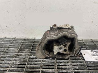 bontott LAND ROVER RANGE ROVER Motor Tartó Bak (Pozíciófüggetlen)