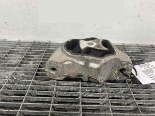 bontott LAND ROVER RANGE ROVER Motor Tartó Bak (Pozíciófüggetlen)