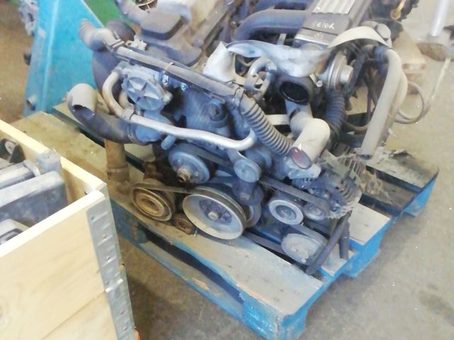 bontott LAND ROVER RANGE ROVER Motor (Fűzött blokk hengerfejjel)