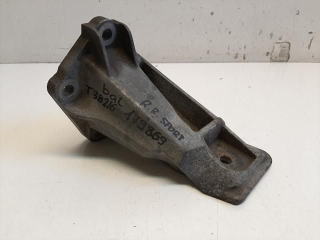 bontott LAND ROVER RANGE ROVER Motor Tartó Bak (Fém)