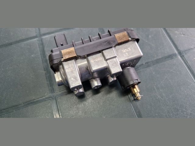 bontott LAND ROVER RANGE ROVER Turbó Vezérlőegység