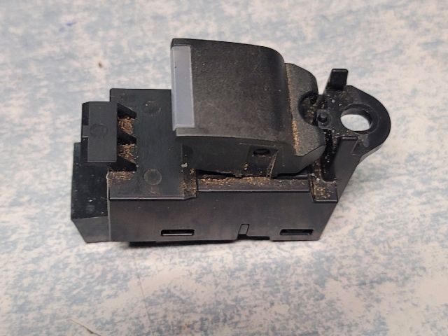 bontott LAND ROVER RANGE ROVER Ablakemelő Kapcsoló (Pozíciófüggetlen)