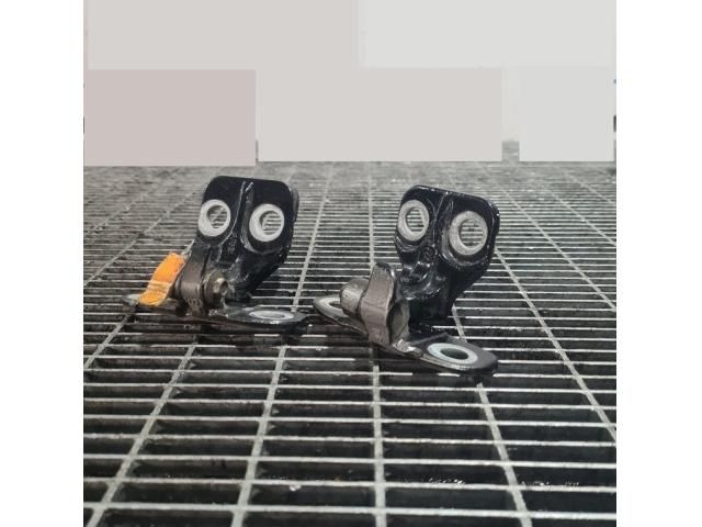 bontott LAND ROVER RANGE ROVER Ajtó Zsanér (Pozíciófüggetlen)