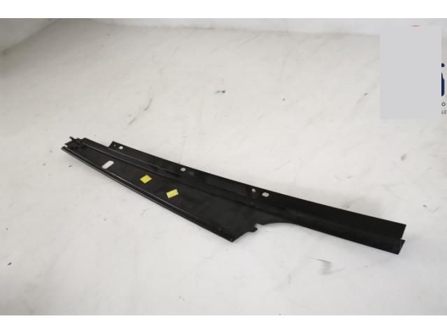 bontott LAND ROVER RANGE ROVER Bal B Oszlop Burkolat