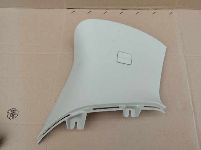 bontott LAND ROVER RANGE ROVER Bal C Oszlop Burkolat