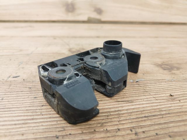 bontott LAND ROVER RANGE ROVER Bal Csomagtérajtó Zárszerkezet