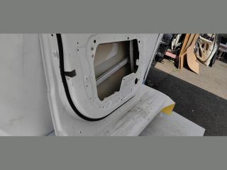 bontott LAND ROVER RANGE ROVER Bal első Ajtó (Üres lemez)