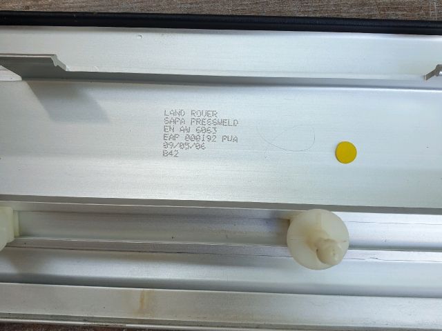 bontott LAND ROVER RANGE ROVER Bal első Belső Küszöb Burkolat