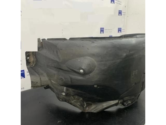 bontott LAND ROVER RANGE ROVER Bal első Dobbetét (Kerékjárati, Műanyag)