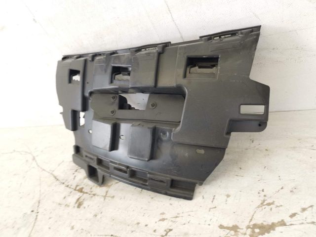 bontott LAND ROVER RANGE ROVER Bal első Lökhárító Tartó (Műanyag)