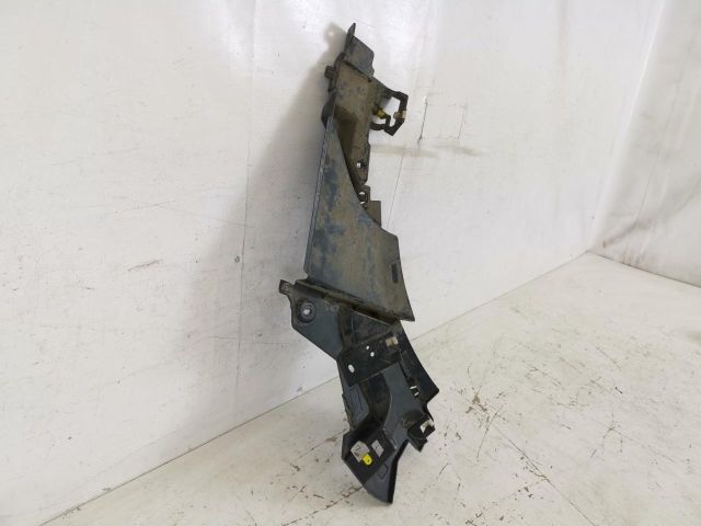 bontott LAND ROVER RANGE ROVER Bal első Lökhárító Tartó (Műanyag)