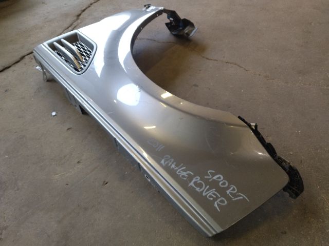 bontott LAND ROVER RANGE ROVER Bal első Sárvédő