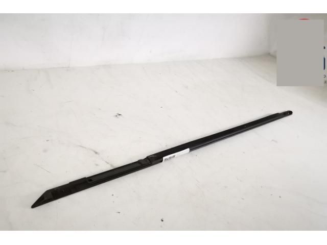 bontott LAND ROVER RANGE ROVER Bal első Vízlehúzó Gumicsík