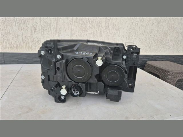 bontott LAND ROVER RANGE ROVER Bal Fényszóró