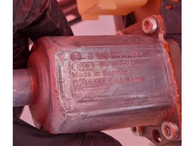 bontott LAND ROVER RANGE ROVER Bal hátsó Ablakemelő Szerkezet (Elektromos)