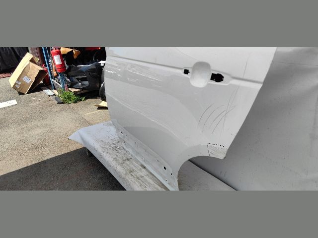 bontott LAND ROVER RANGE ROVER Bal hátsó Ajtó (Üres lemez)