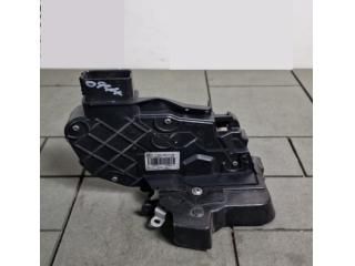 bontott LAND ROVER RANGE ROVER Bal hátsó Ajtózár