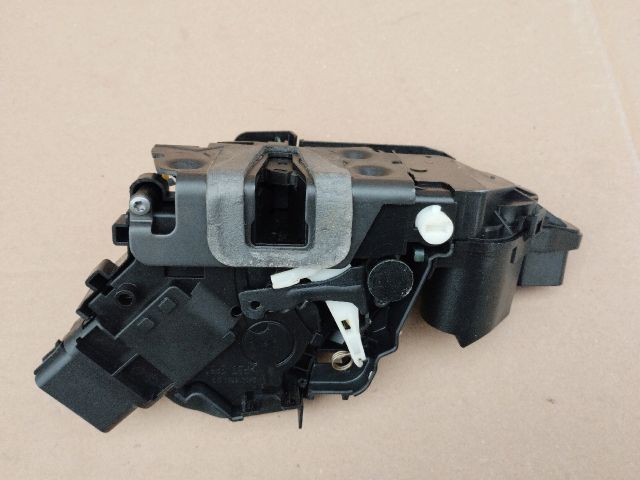 bontott LAND ROVER RANGE ROVER Bal hátsó Ajtózár