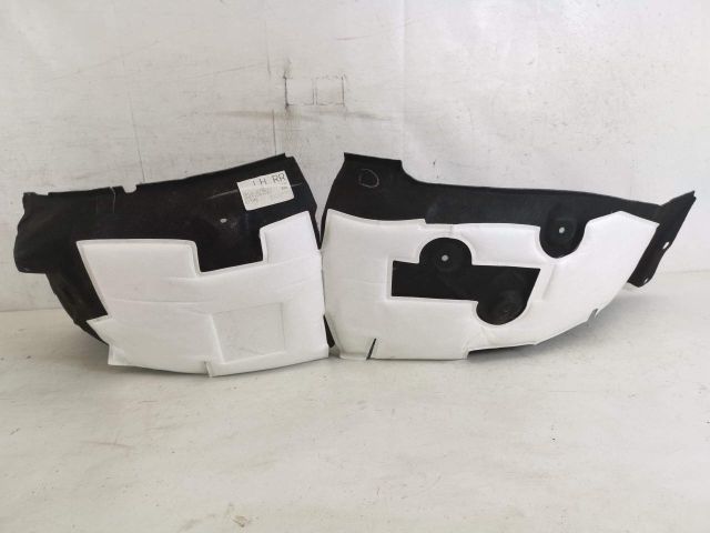 bontott LAND ROVER RANGE ROVER Bal hátsó Dobbetét (Kerékjárati, Műanyag)