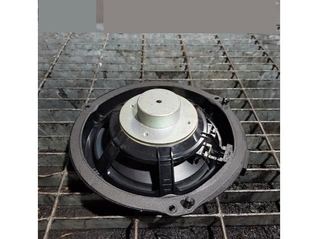 bontott LAND ROVER RANGE ROVER Bal hátsó Hangszóró