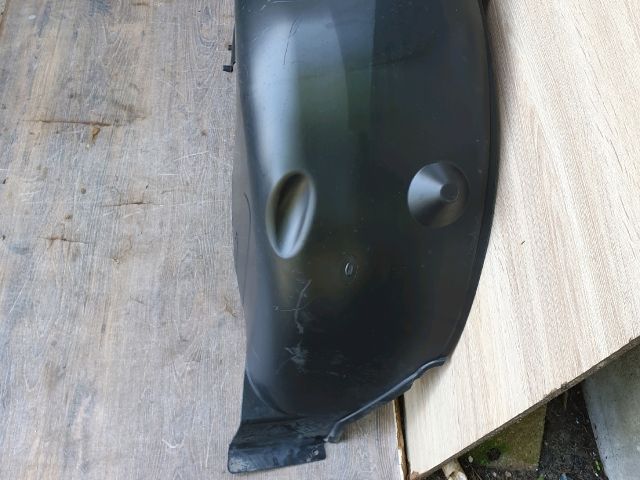 bontott LAND ROVER RANGE ROVER Bal hátsó Hátsó Dobbetét (Kerékjárati, Műanyag)