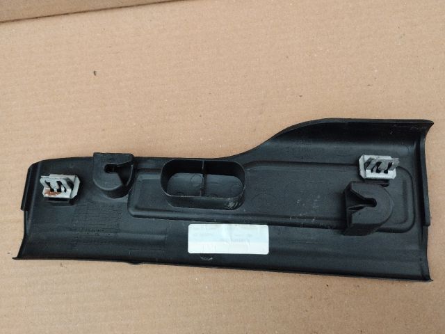 bontott LAND ROVER RANGE ROVER Bal hátsó Küszöb Díszléc