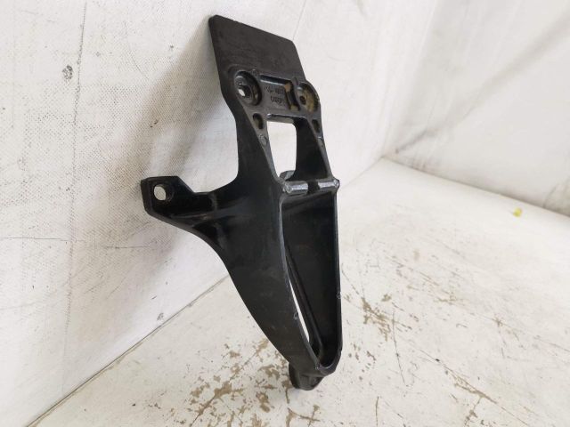 bontott LAND ROVER RANGE ROVER Bal hátsó Küszöb Tartó