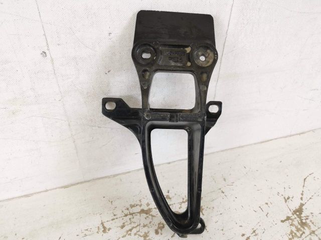 bontott LAND ROVER RANGE ROVER Bal hátsó Küszöb Tartó