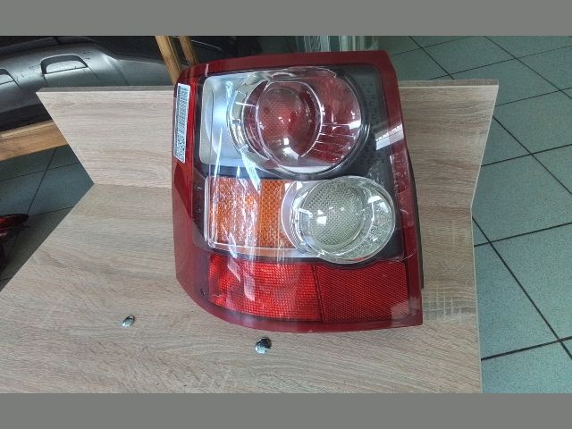 bontott LAND ROVER RANGE ROVER Bal Hátsó Lámpa