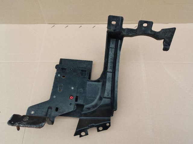 bontott LAND ROVER RANGE ROVER Bal hátsó Lökhárító Tartó (Műanyag)