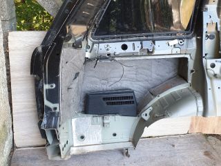 bontott LAND ROVER RANGE ROVER Bal hátsó Negyed Karosszéria Csomag
